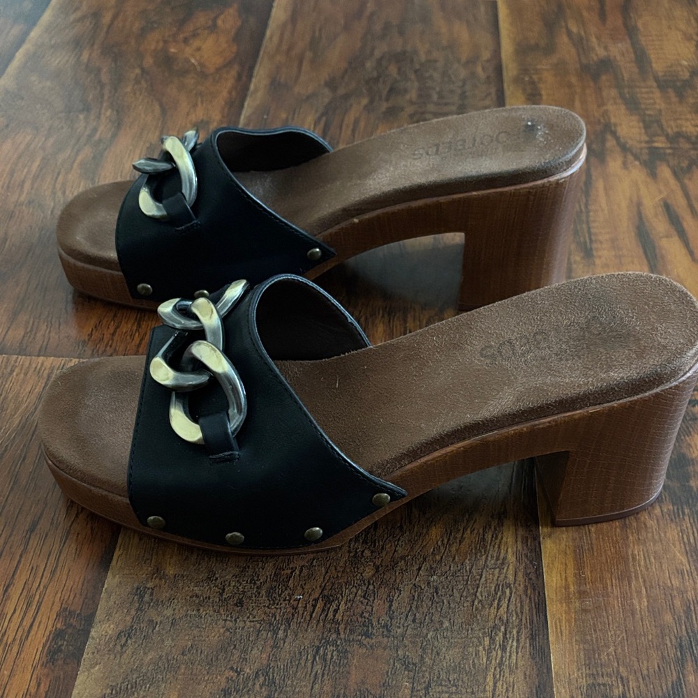 White Mountain Black Mules with Medium Heel